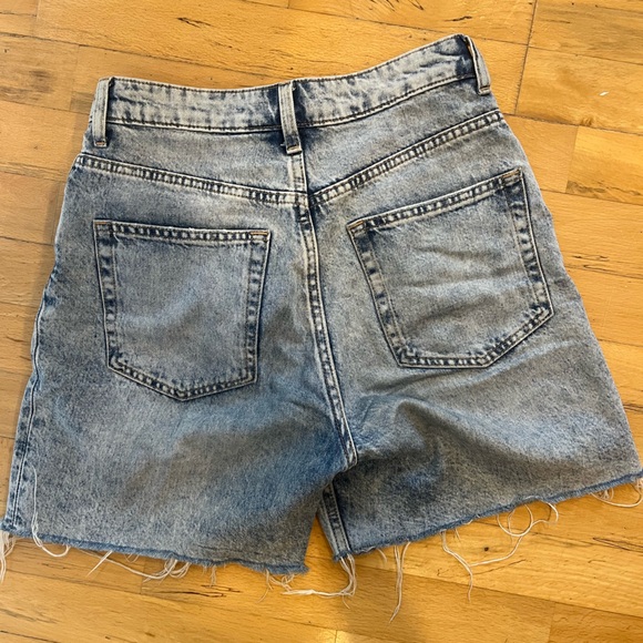 H&M Jean shorts - Picture 3 of 3